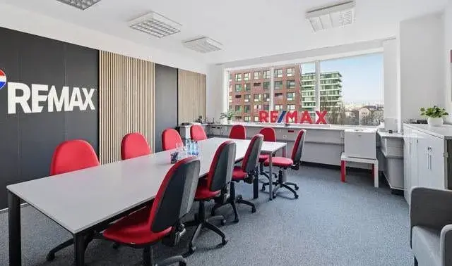 KANCELÁRIA S VÝHĽADOM | 30,8 m² | KOŠICKÁ 56 | BRATISLAVA