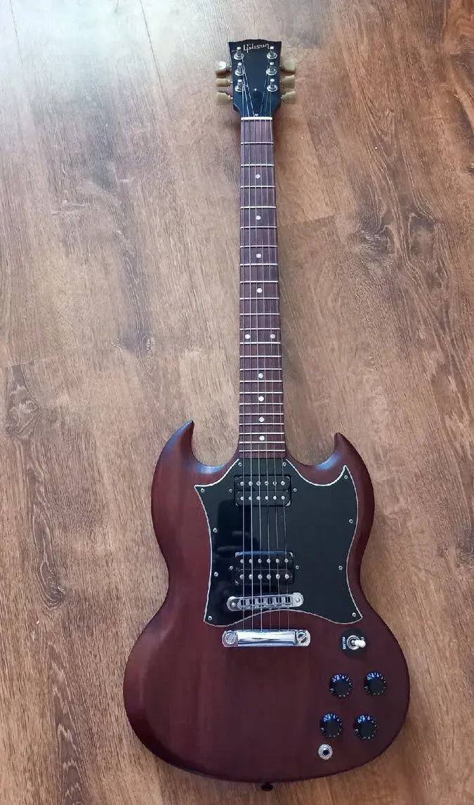Gibson sg tribute 2009