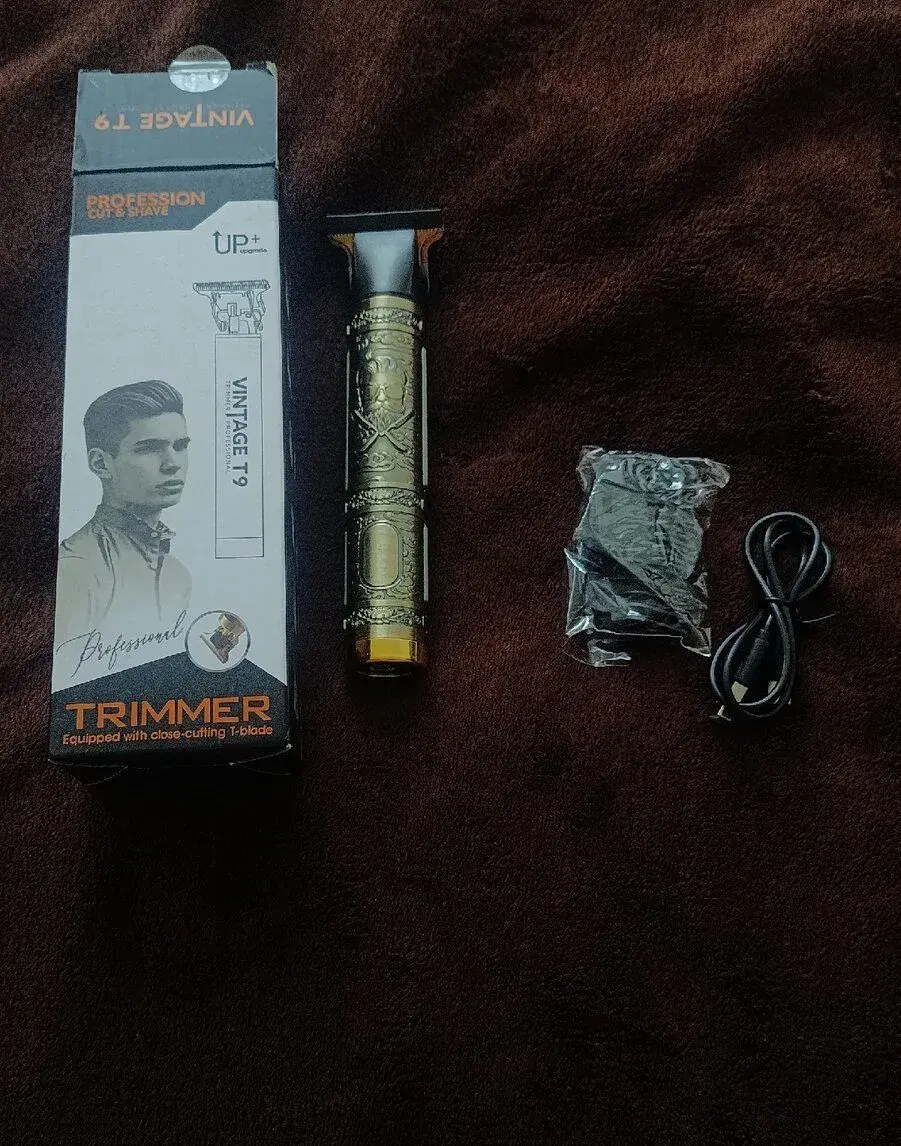Nový zastrihávač vlasov a brady Vintage T9