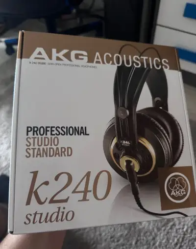 AKG K240 Studio