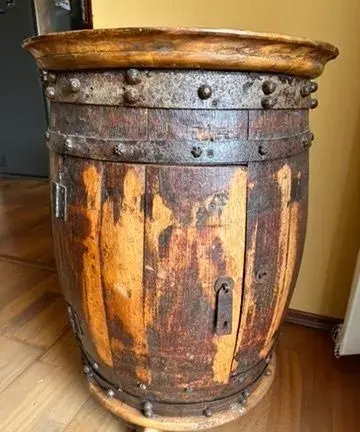Drevený sud na domáci bar