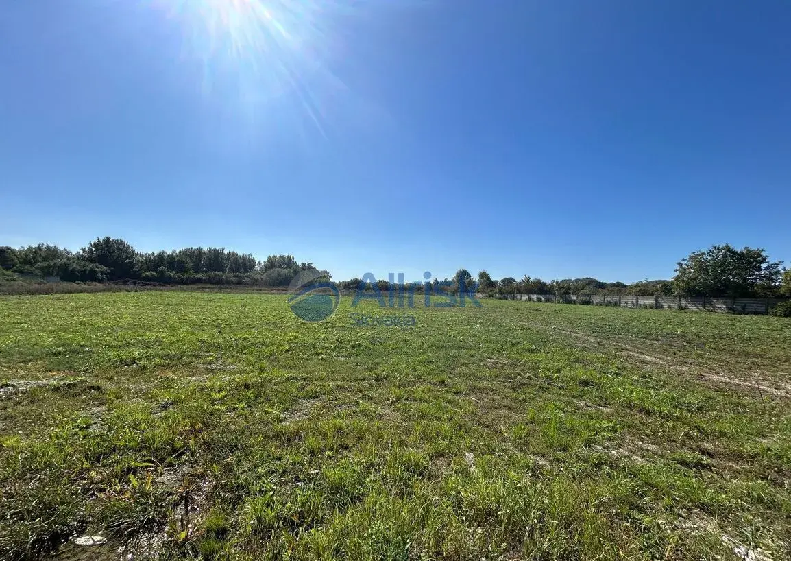 Pozemok 15000m2 vhodný na podnikateľské účely na prenájom