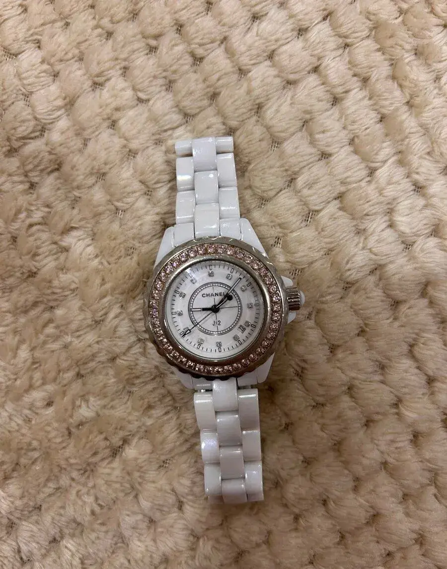 Hodinky Chanel J12