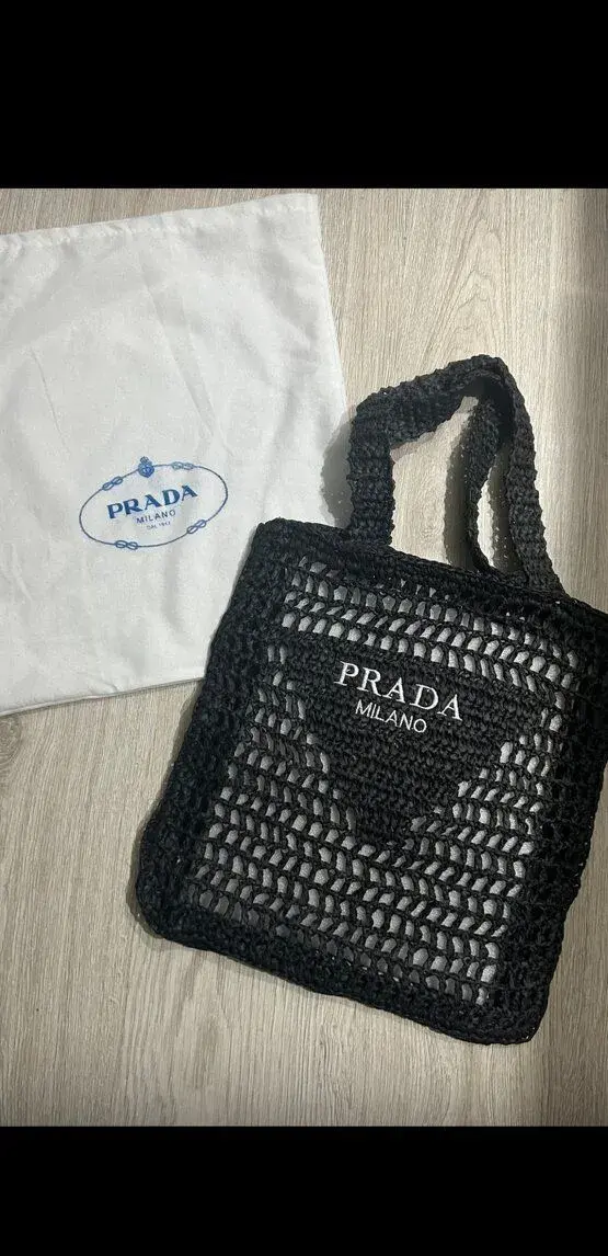 Prada taška