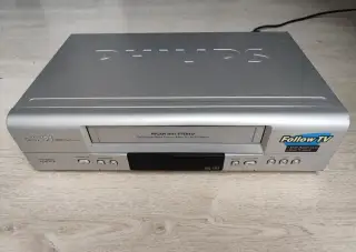 Videorekordér Philips VR540, 6-hlavový