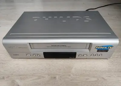 Videorekordér Philips VR540, 6-hlavový