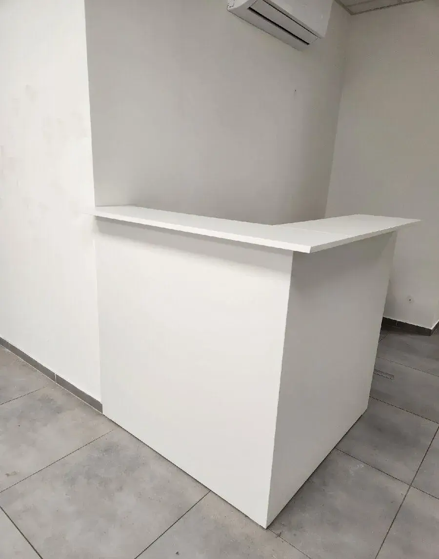 Predajný / recepčný pult