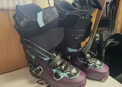 skialp lyziarky Dynafit Radical Pro W (EU 42)