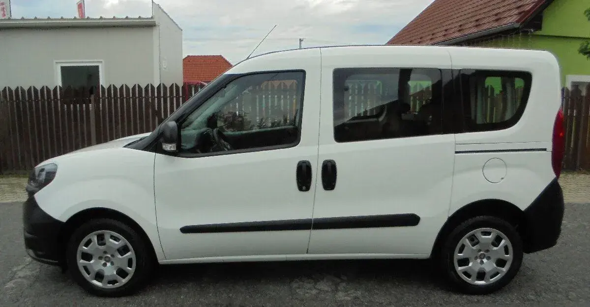 Fiat DOBLO – 2020, 21 800 km