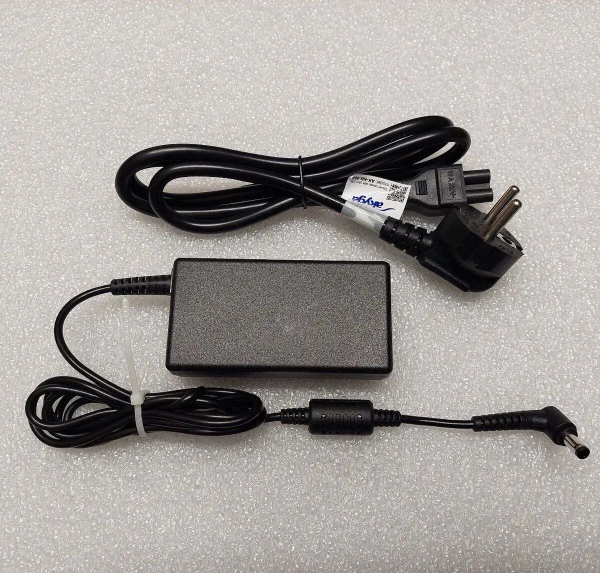 AC adaptér 65W pre notebook, 19V, 3.42A, 5.5x2.5mmAC adaptér