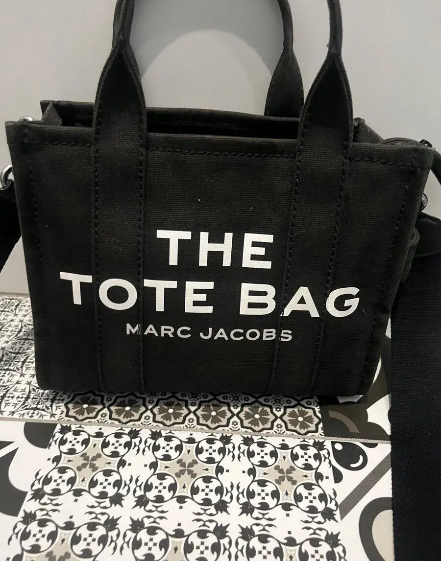 Coach the tote bag
