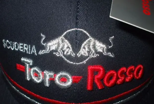 SCUDERIA TORO ROSSO RED BULL F1 - šiltovka
