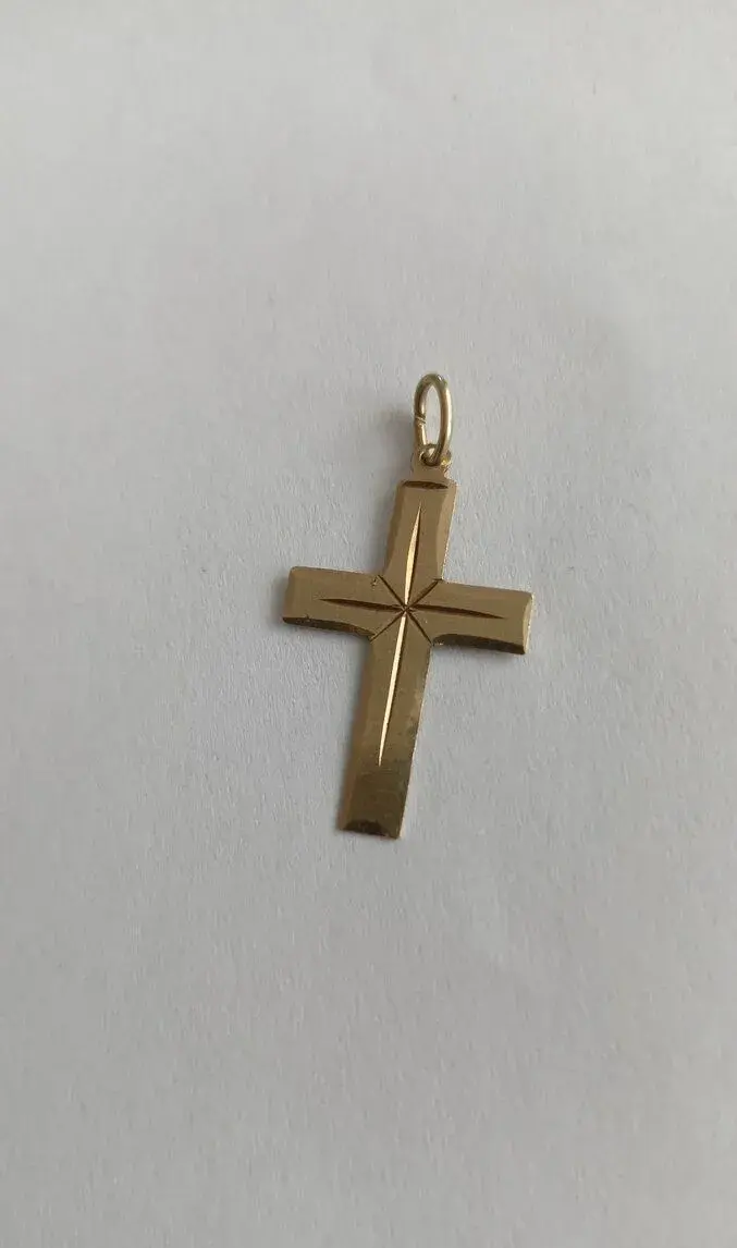 Zlatý krížik 14kt (585) gravírovaný – 0,75g