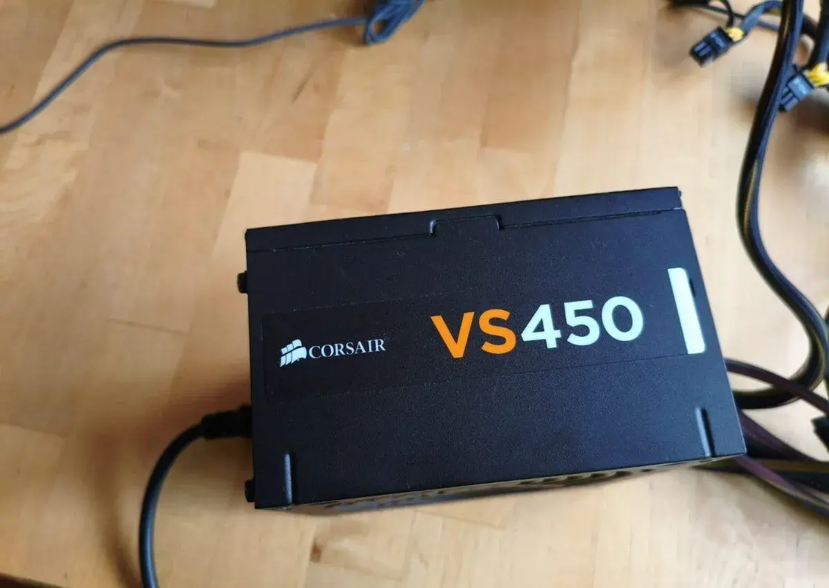Corsair VS450 450 W – 75-001835