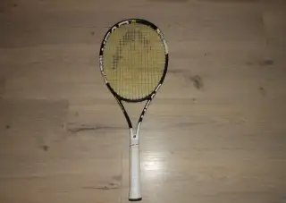 Ako novu kvalitnu tenisovu raketu HEAD SPEED ELITE za