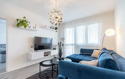 NA PREDAJ 2 IZBOVÝ BYT S DVOMI LODŽIAMI PO REKONŠTRUKCIÍ