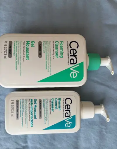 CERAVE Čistiaci penivý gél