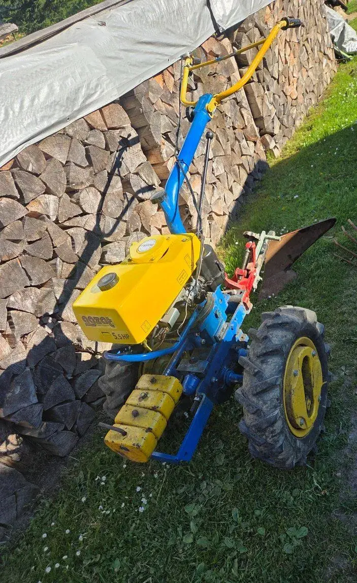 Malotraktor Agzat