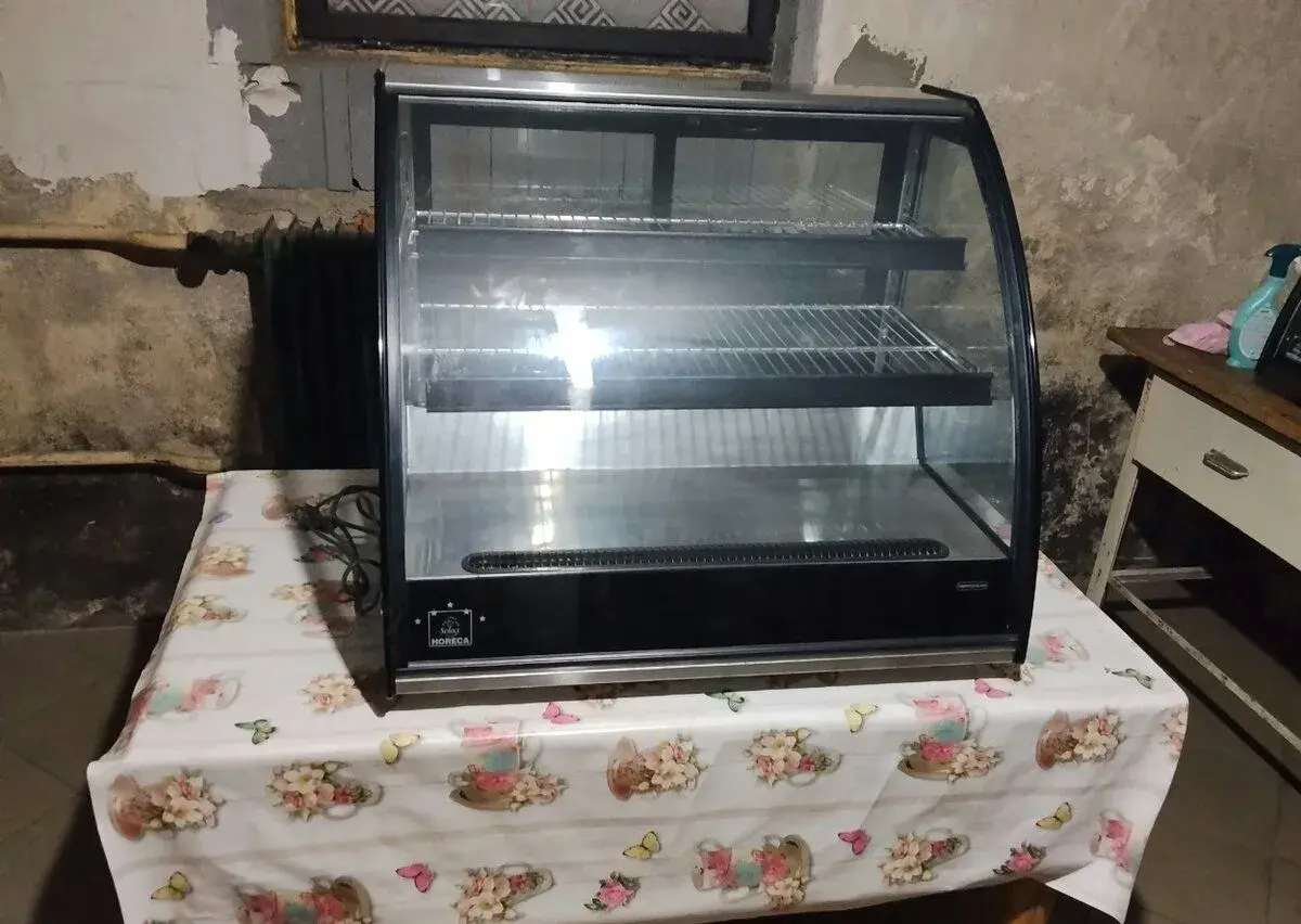 GASTRO CHLADIACE PRESKLENNE PULTOVE VITRINY
