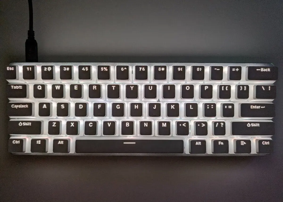 Glorious GMMK Compact 1. gen (Biela)