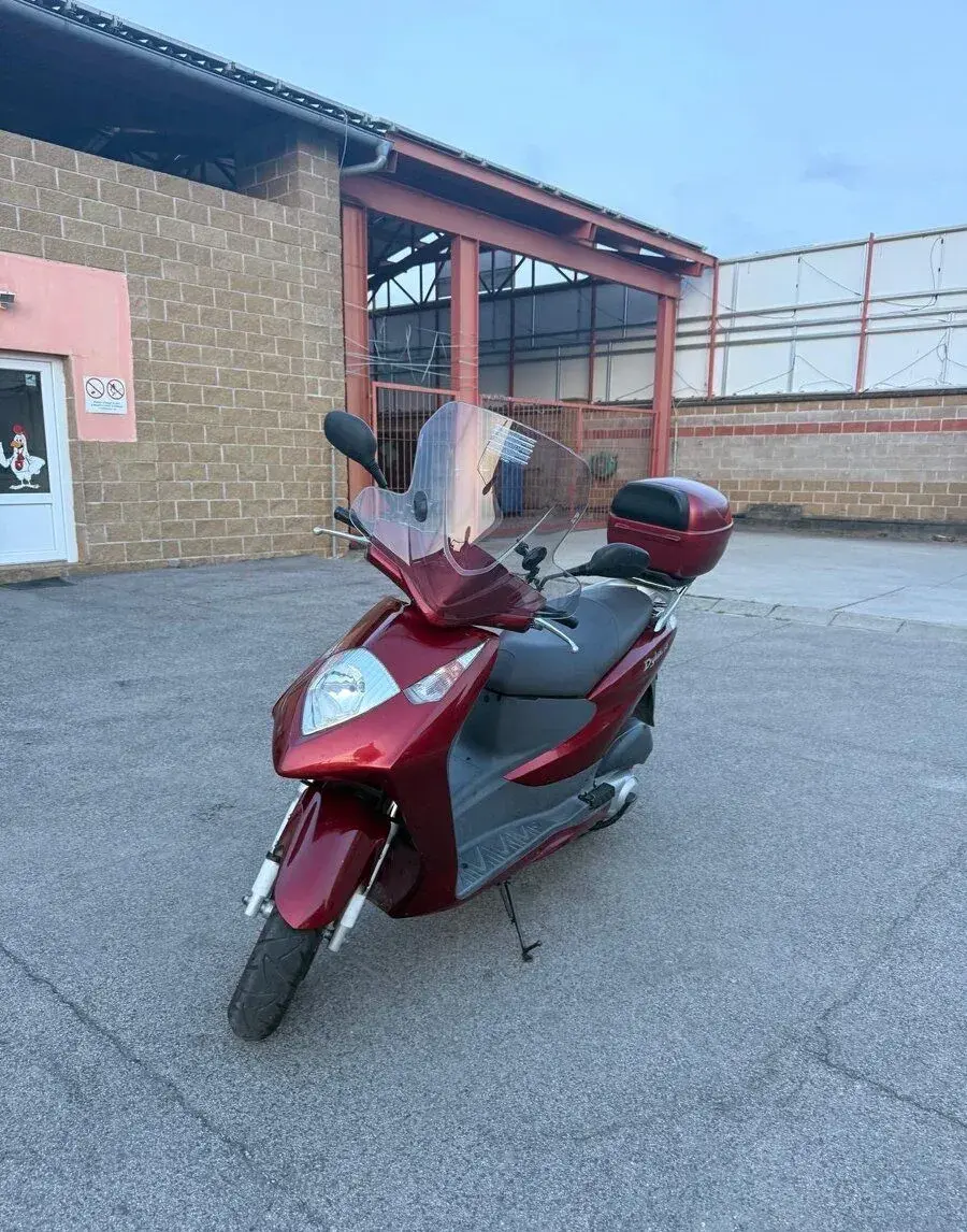 Honda Dylan - úsporný mestský skúter