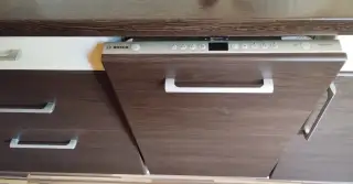 Umývačka riadu Bosch SPV 43MOOEU