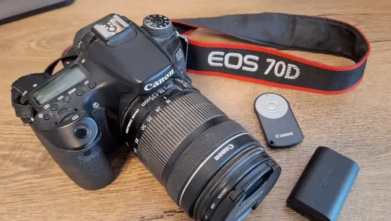 Canon EOS 70D + objektív + filter + batérie + statív