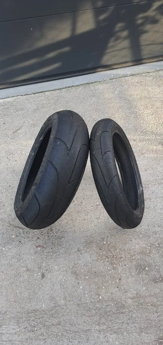 Dunlop D213 200/60 R17 a 120/70 R17 sada