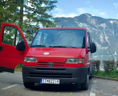 Prenájom - obytná dodávka (campervan, karavan)
