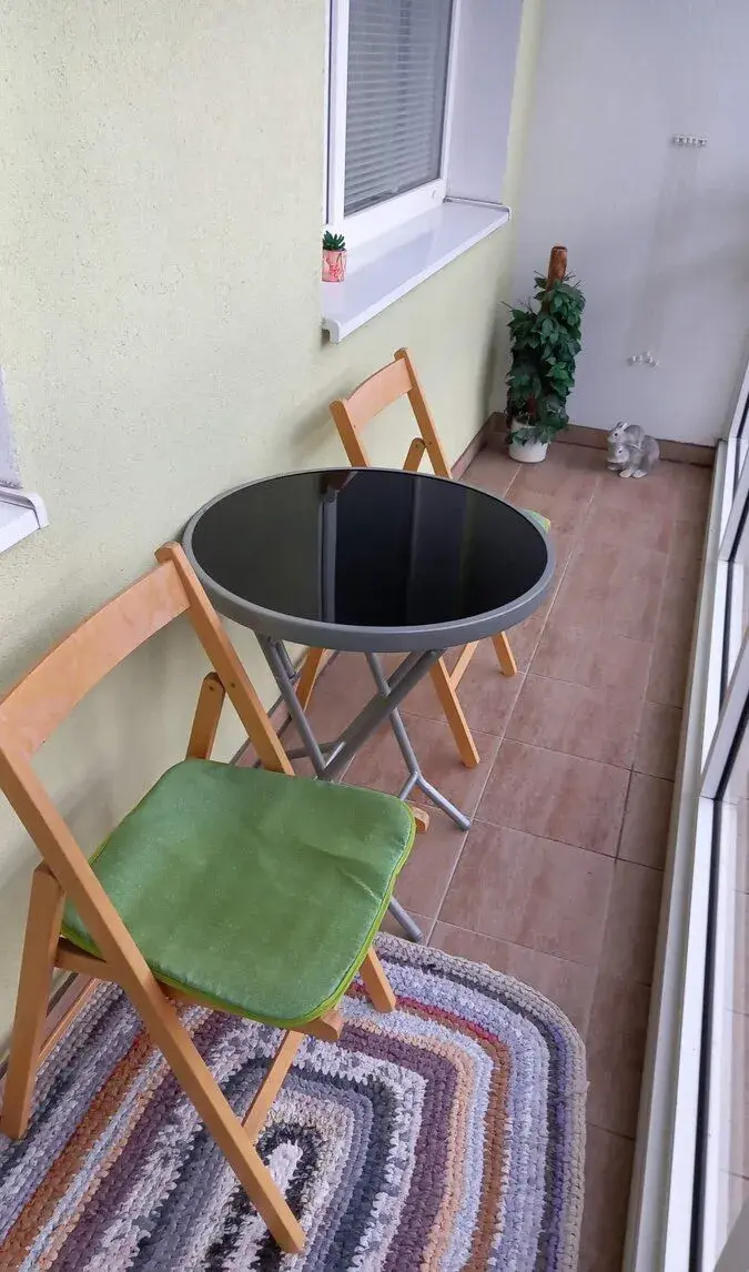 balkonové sedenie