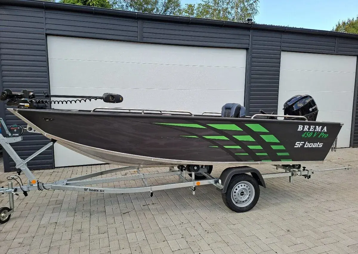Motorový čln BREMA 450V PRO