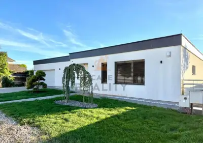 Na prenájom 4 izbový rodinný dom, 140 m2, Pata, Lipová ulica