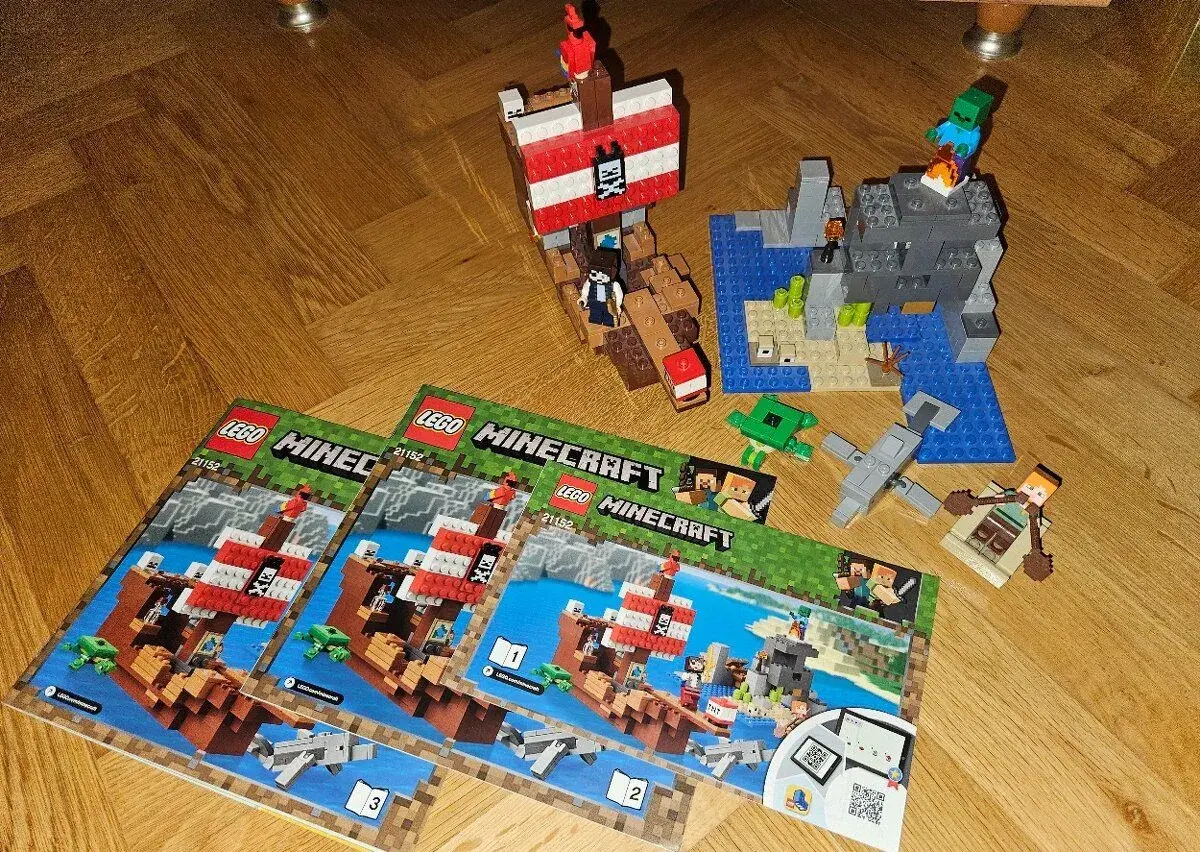 LEGO Minecraft 21152 Dobrodružstvo na pirátskej lodi