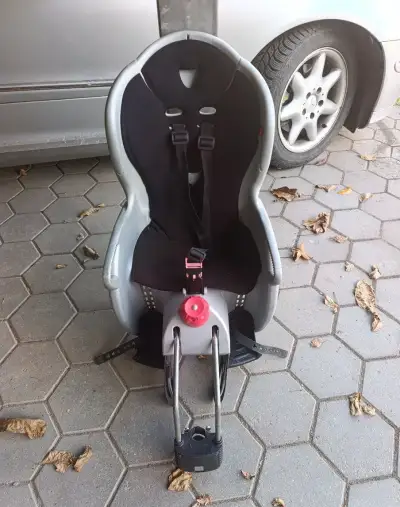 Sedačka na bycikel.