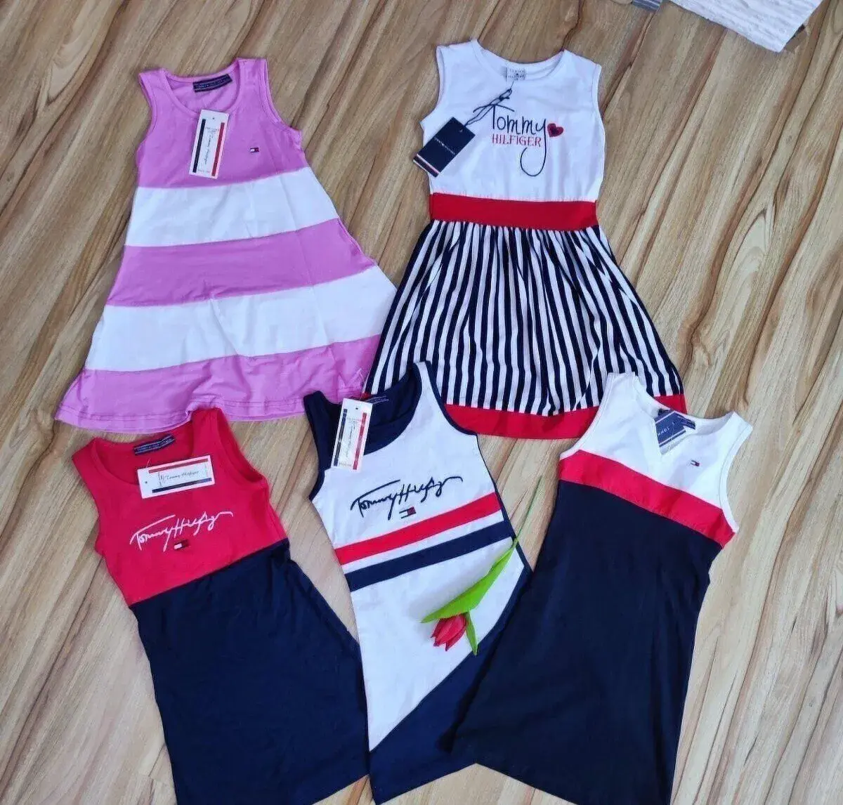 Šaty Tommy Hilfiger nove