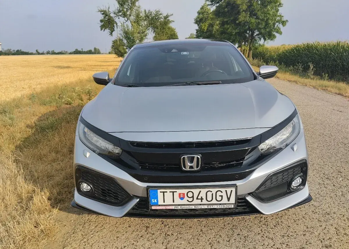 Honda Civic – 2017, 95 000 km