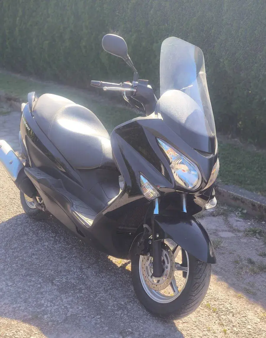 Suzuki Burgman 125cm r.v 2016