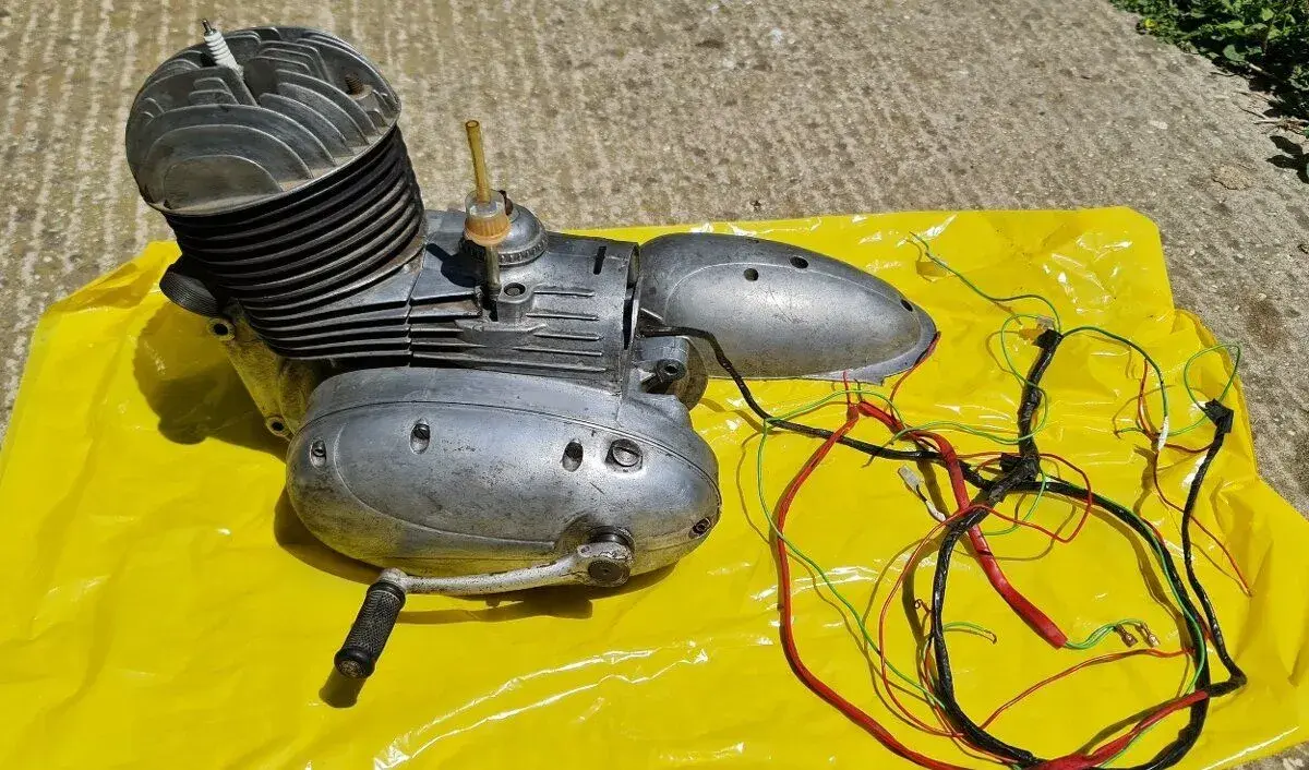 Motor + kabeláž - JAWA ČZ 175 / 356