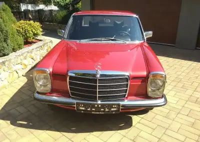 Mercedes-Benz W115,200D – 1971