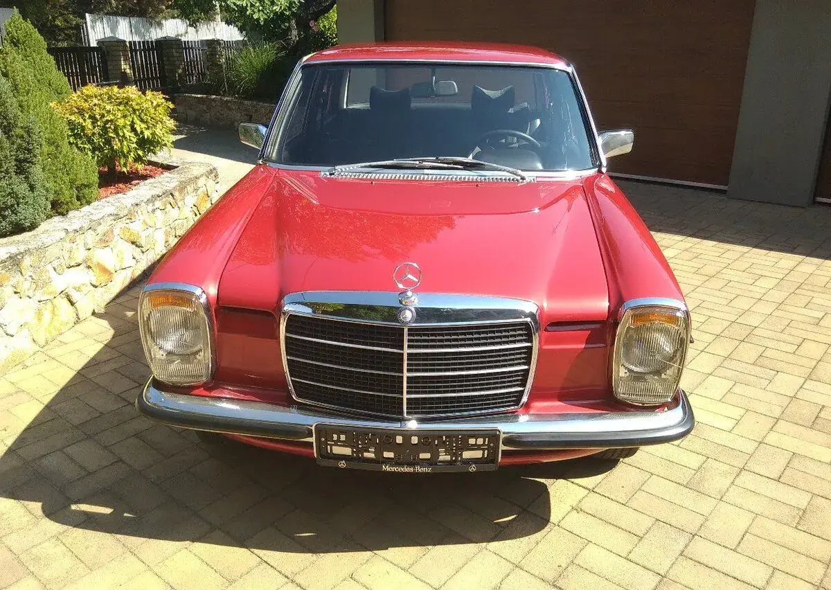 Mercedes-Benz W115,200D – 1971
