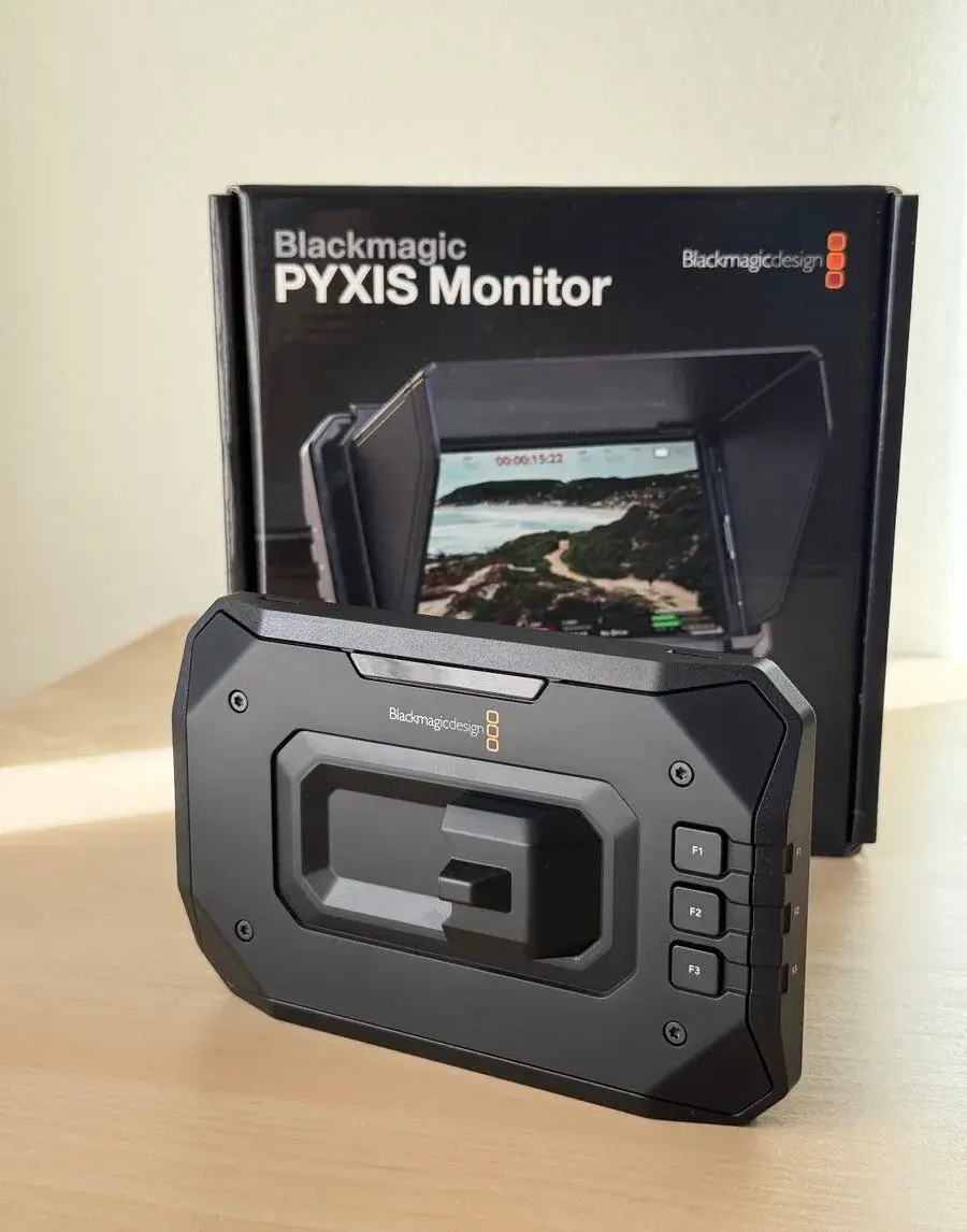 Blackmagic PYXIS Monitor Novy