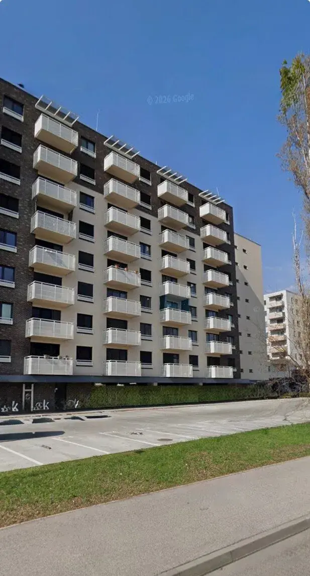 Prenájom vonkajšieho parkovacieho statia Galvaniho dvory