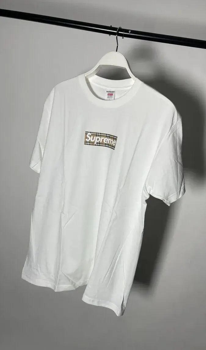 Supreme Tee Burberry