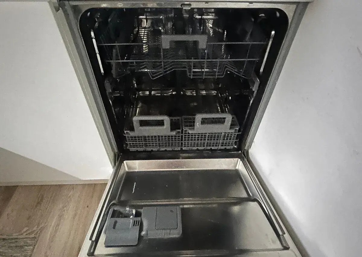 Vstavaná umývačka riadu 60cm Whirlpool