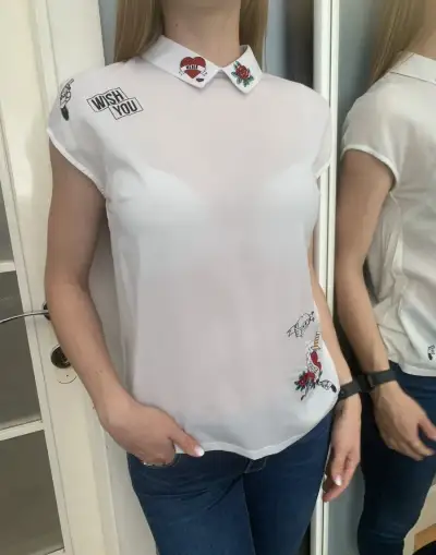 Biela košeľa s ozdobami