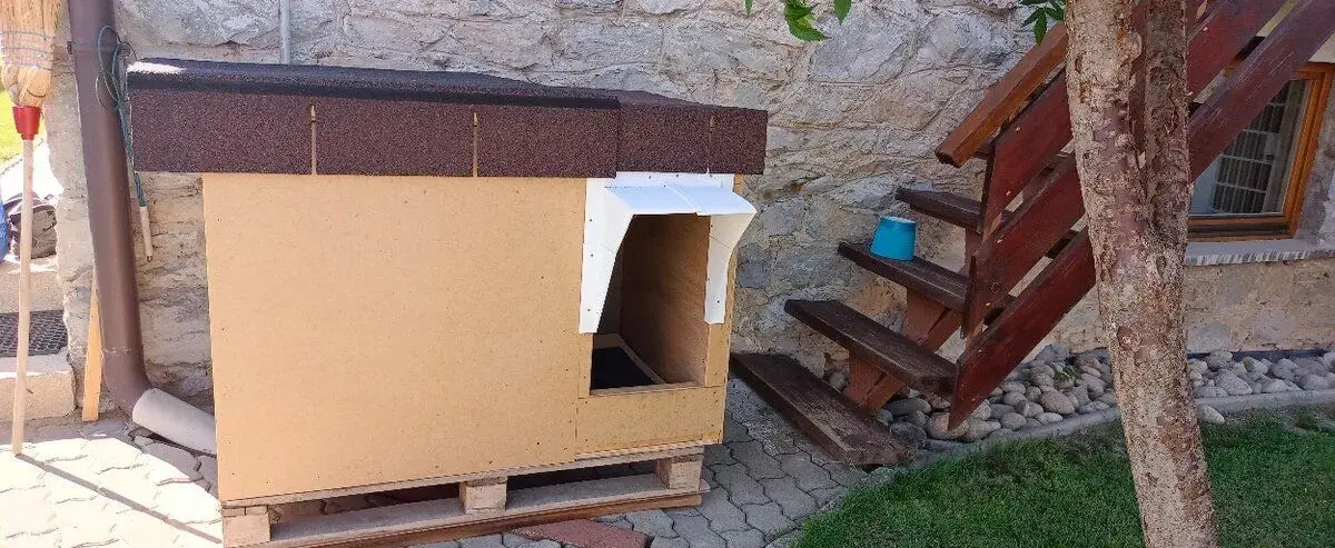 Búda pre psa s vyhrievaním L/XL