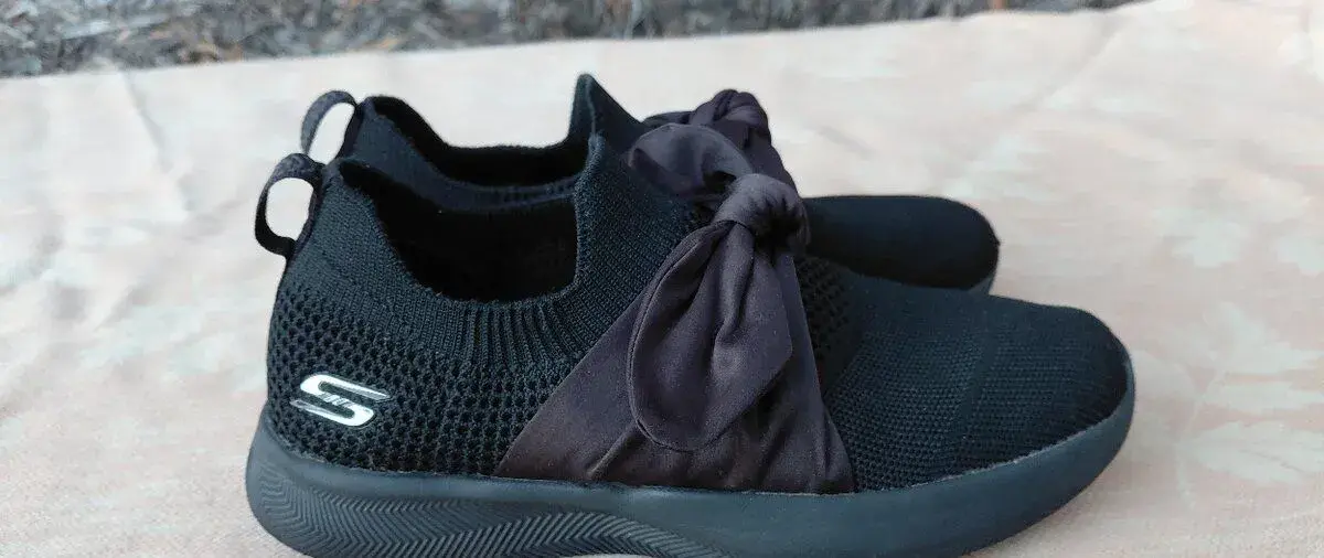 skechers 37