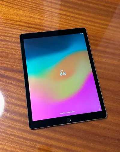 iPad Pro (12,9-palcový) (2. gen) + Apple Pencil (1. gen)