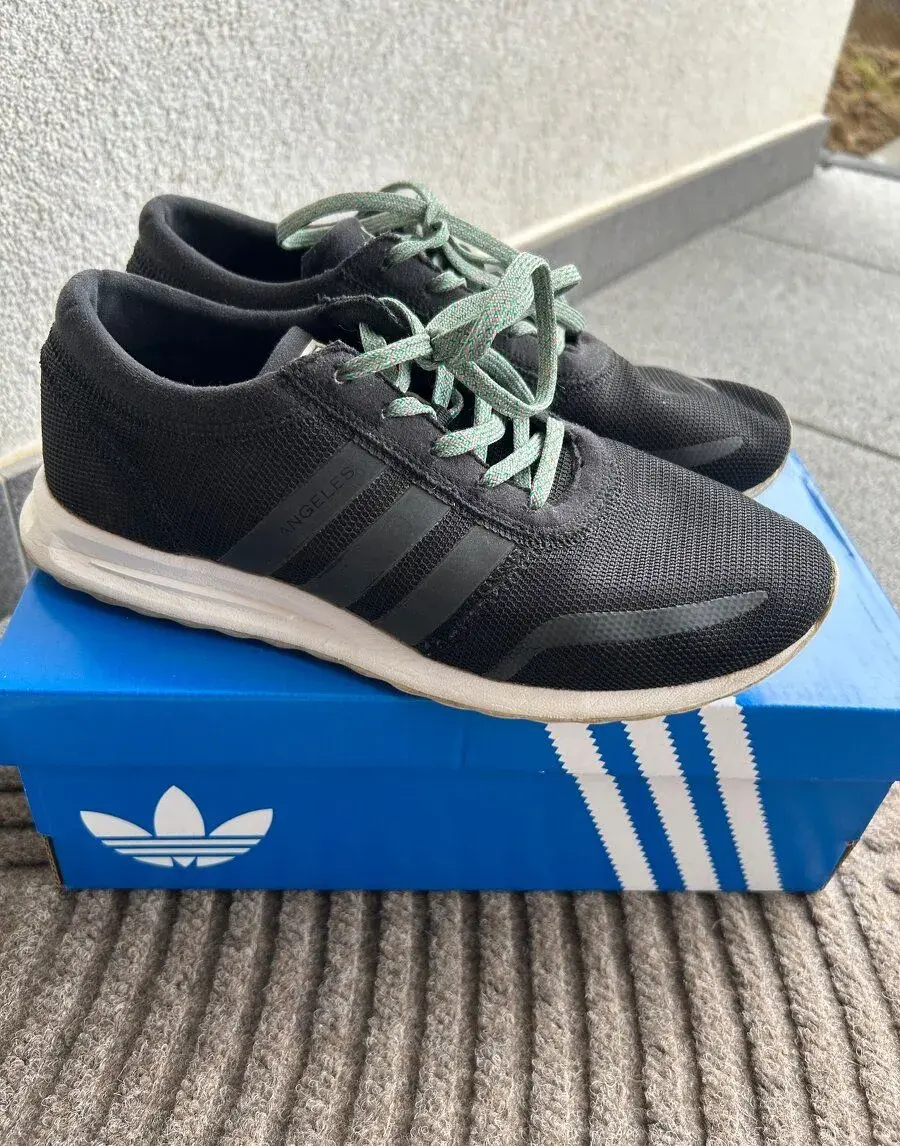 Adidas tenisky