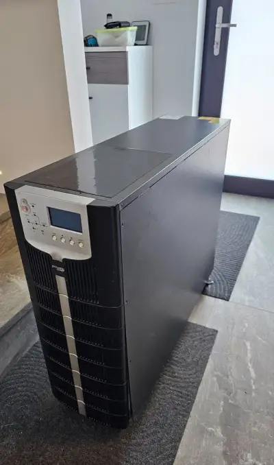 UPS Powerwat+ 3315XS 15 kVA/15 kW – 3-fázová, 40 nových bat